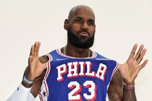 多特：以我人生26岁以来看过的球员来说 NBA历史最佳是詹姆斯